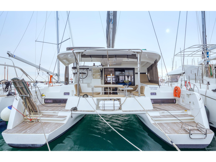 Photo #1 - Lagoon 42 (4 dbl / 1 single ) (SWEET NAYA) in Main Port - 15301
