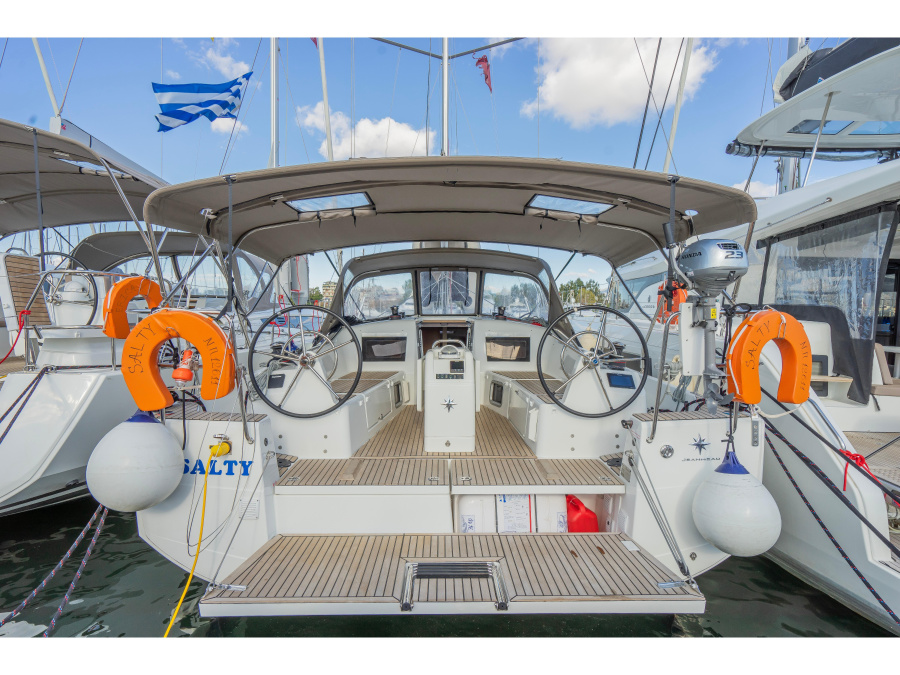 Photo #1 - Sun Odyssey 410 (SALTY) in Alimos Marina - 18713
