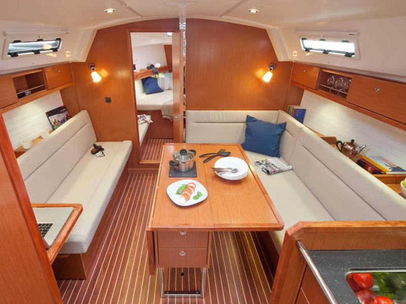 Interior image - 2