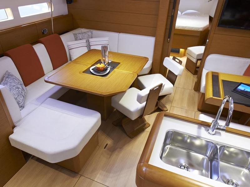 Interior image - 1