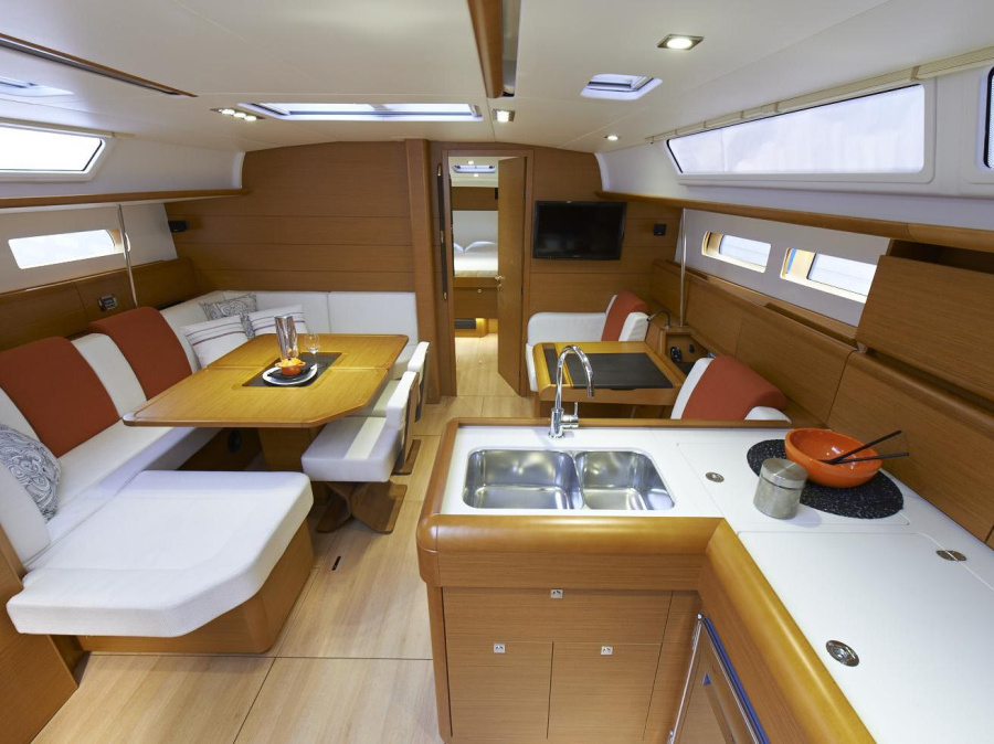 Interior image - 1