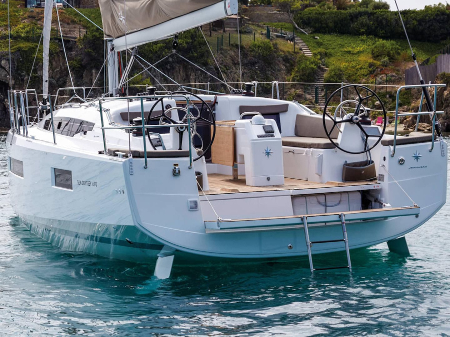 Photo #1 - Sun Odyssey 410 (Little Tony) in Alimos Marina - 7290