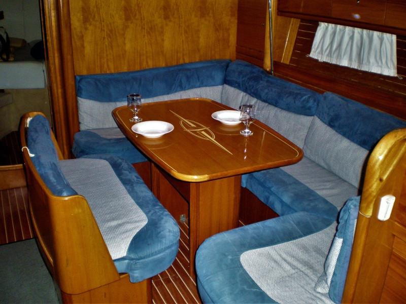 Interior image - 2