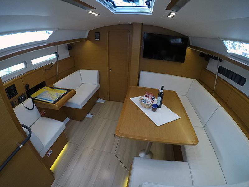 Jeanneau Sun Odyssey 449 - 1