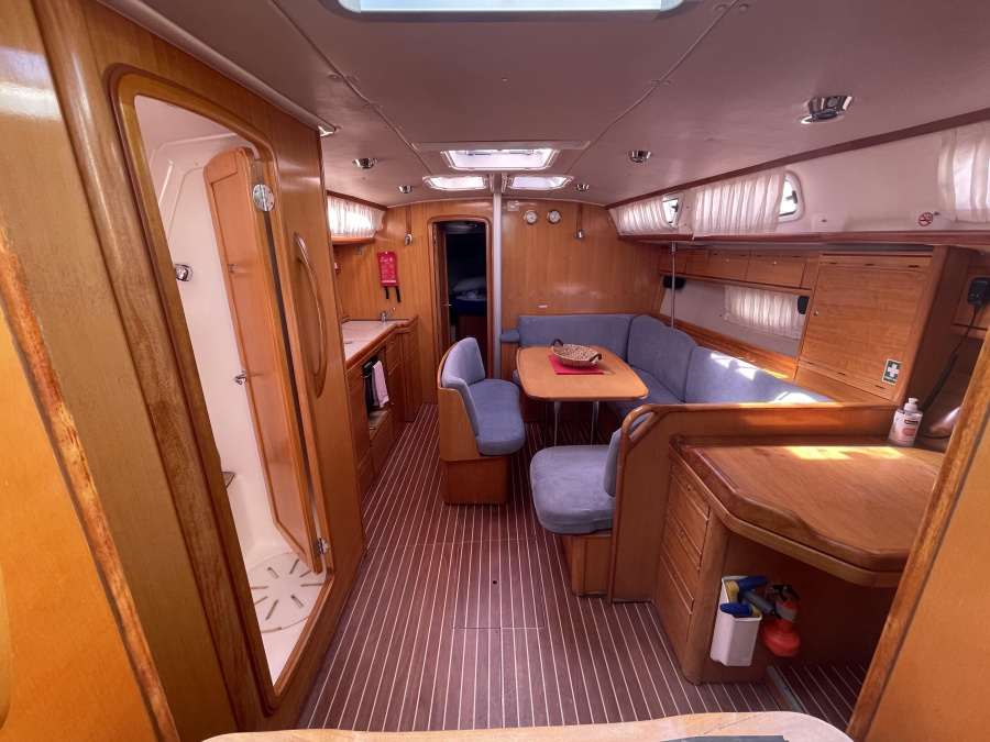 Interior image - 1