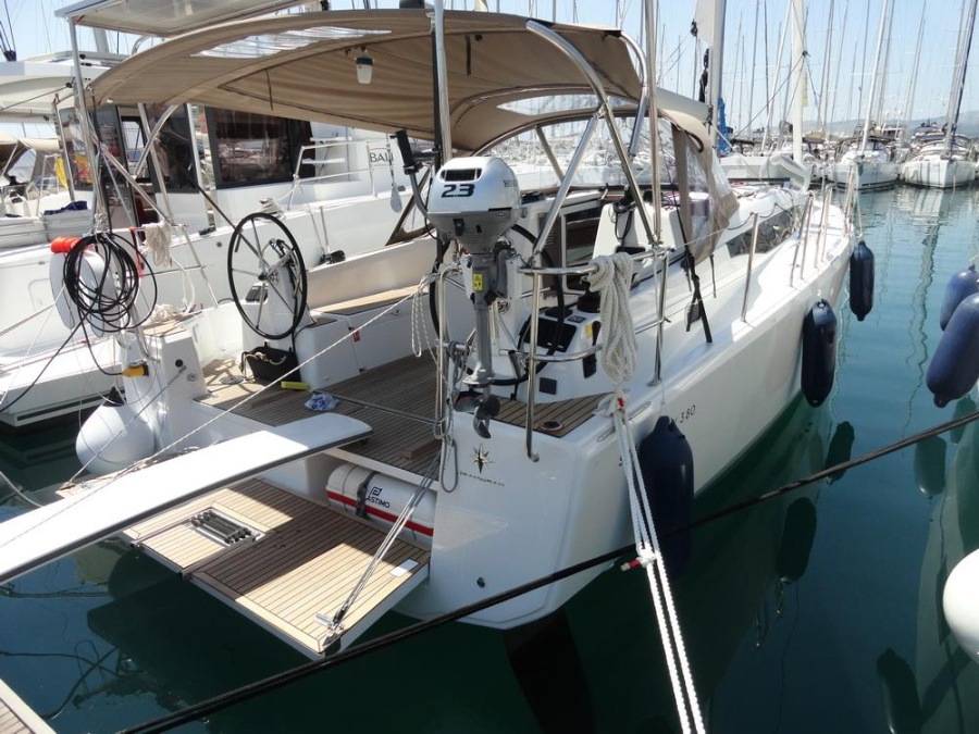 Photo #1 - Sun Odyssey 380 (Maravilha) en Marina Kaštela - 7988