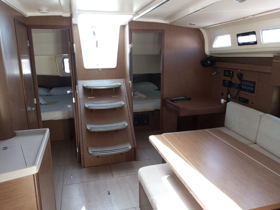 Interior image - 2