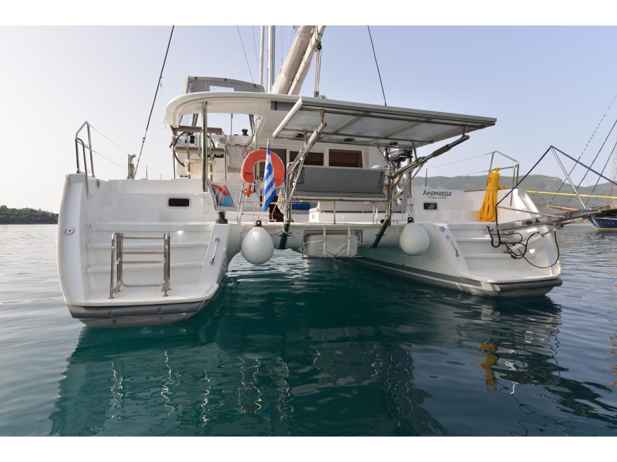 Photo #1 - Lagoon 400 S2 (Anemoessa) en Alimos Marina - 8642