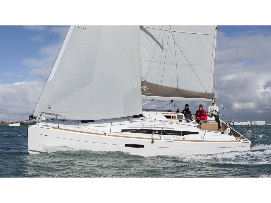 Photo #1 - Sun Odyssey 349 max 8 Pers (Ana) en Tehnomont Marina Veruda - 8190