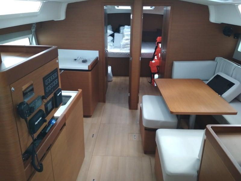 Interior image - 2