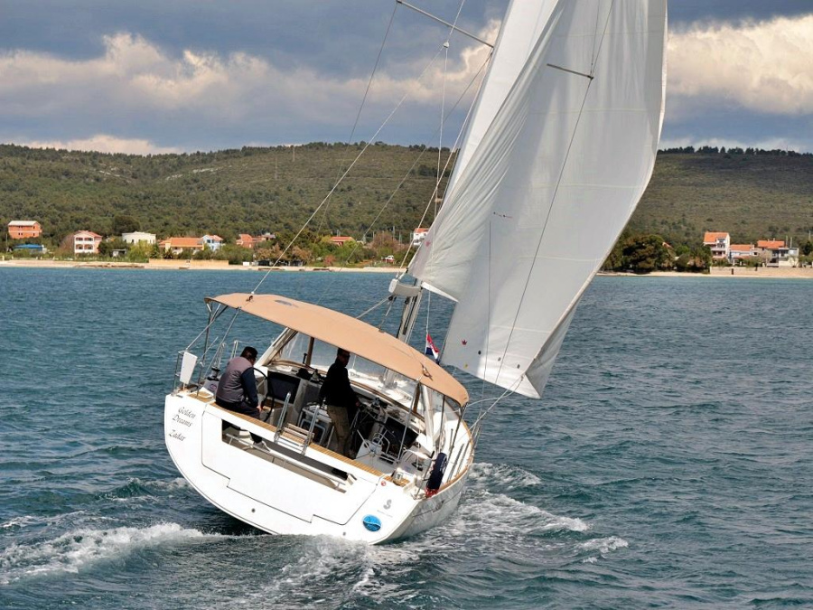 Photo #1 - OCEANIS 45 BT (GOLDEN DREAMS) en D-Marin Dalmacija Marina - 15680