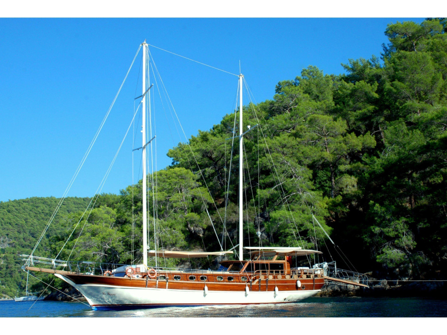 Photo #1 - Gulet Be Happy (Be Happy) en Marina - 25773