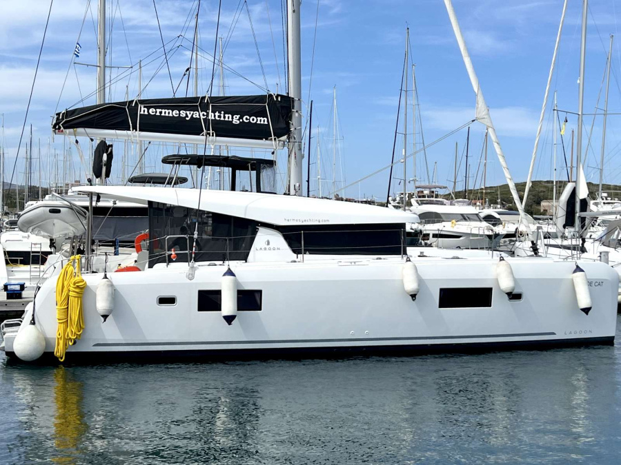 Photo #1 - Lagoon 42 (Zoe) in Olympic Marina - 25272