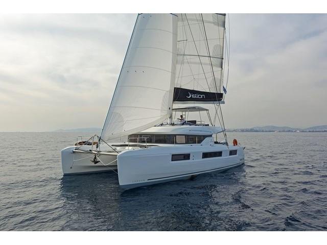 Photo #1 - Lagoon 50 A/C & GEN & WM (K3) in Marina - 8330