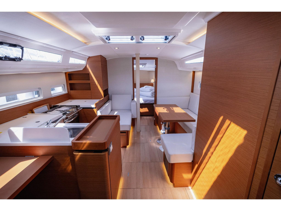 Interior image - 1