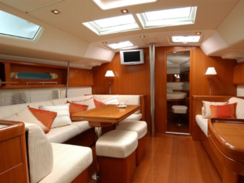 Interior image - 1