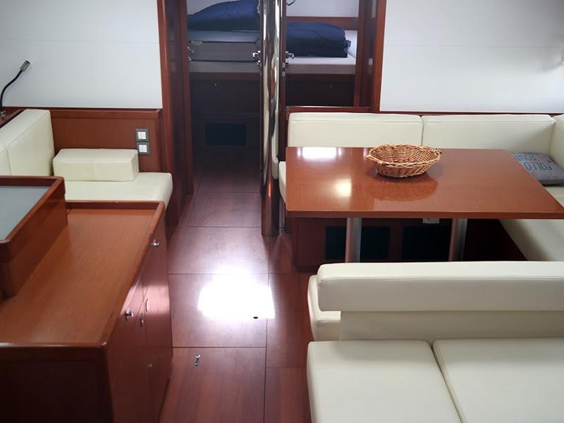 Interior image - 1