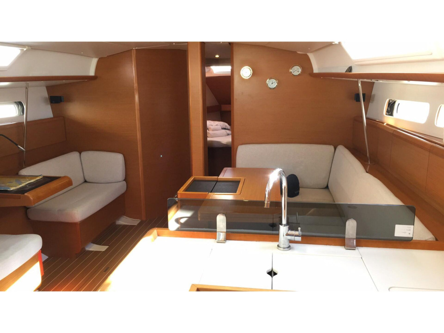 Interior image - 1