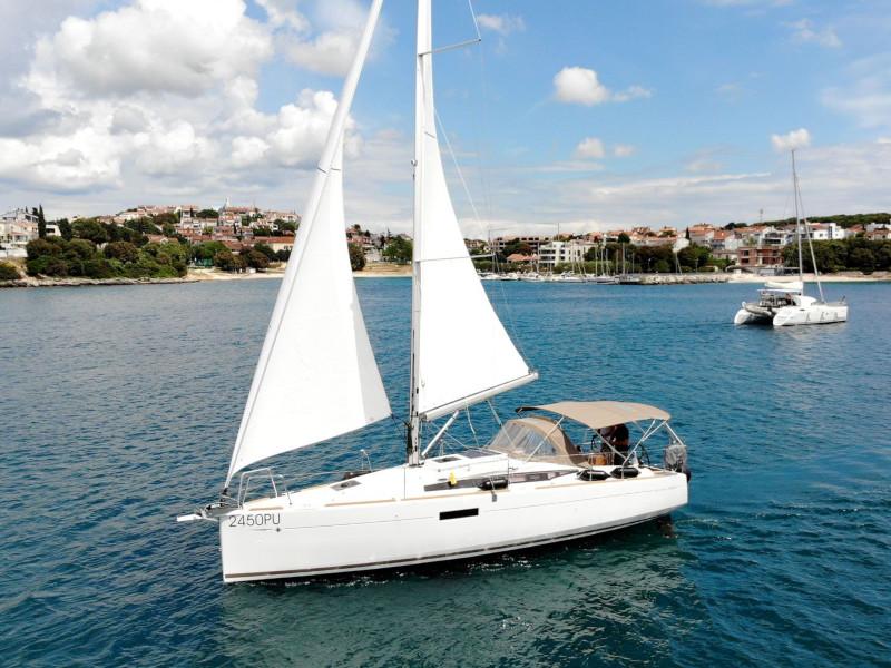 Photo #1 - Sun Odyssey 349 - 2 Cab (Marie) en Tehnomont Marina Veruda - 9116