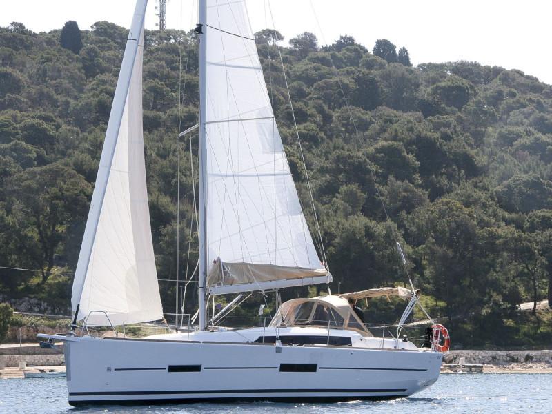Photo #1 - Dufour 382 Grand Large - 3 cab (Henry) en Marina Frapa - 9165