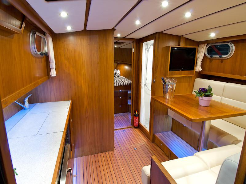 Interior image - 2