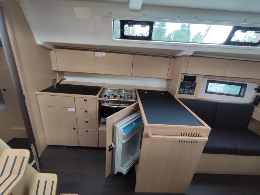 Interior image - 2