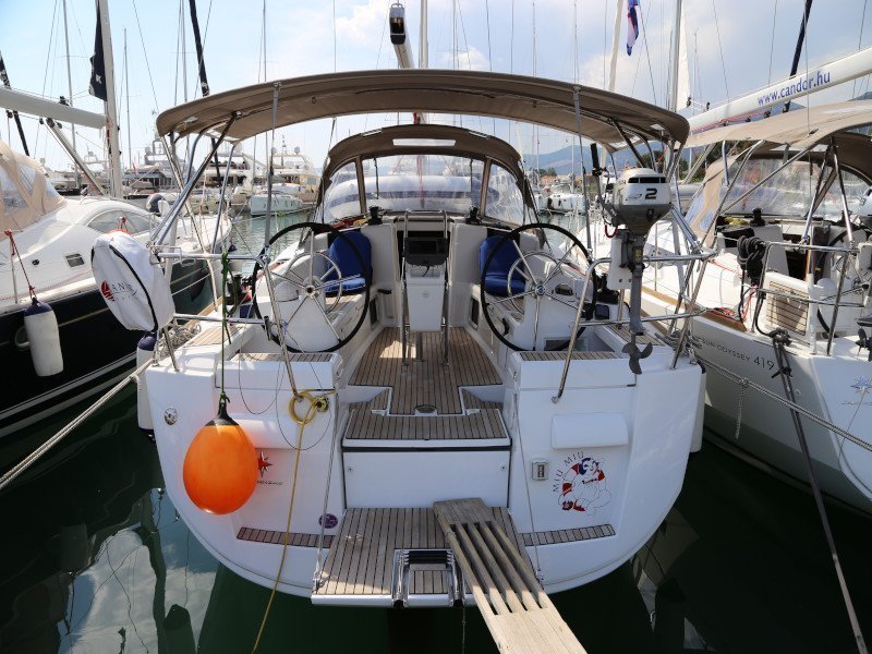 Photo #1 - Sun Odyssey 409 (Miu Miu) en Marina Kaštela - 18010