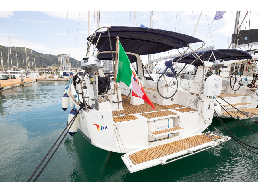 Photo #1 - Oceanis 38.1 (Era - Standard line) in Marina d'Arechi - 23909