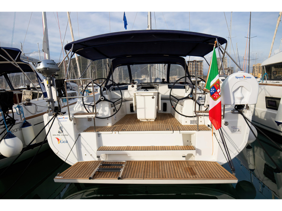 Photo #1 - Oceanis 40.1 (Gea - Comfort line) en Marina d'Arechi - 25313