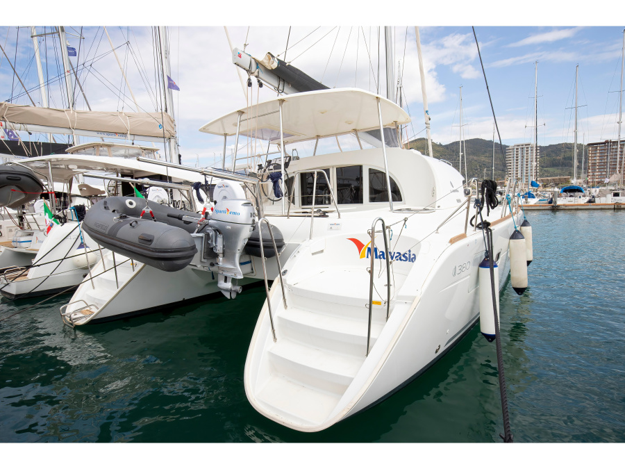 Photo #1 - Lagoon 380 S2 (Malvasia - Standard line) en Marina d'Arechi - 23852