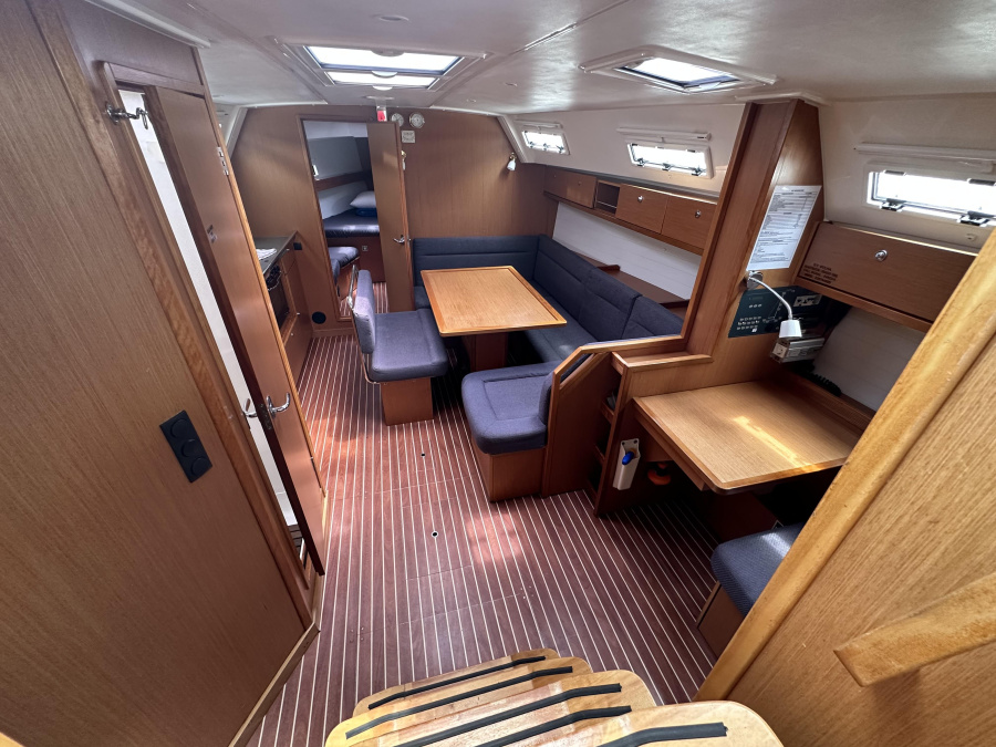 Interior image - 2