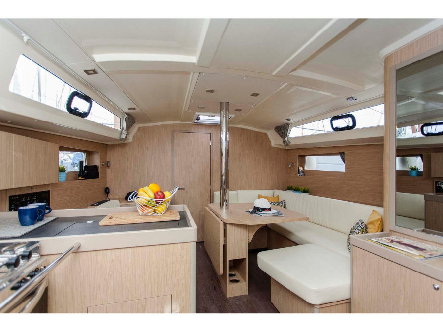 Interior image - 2