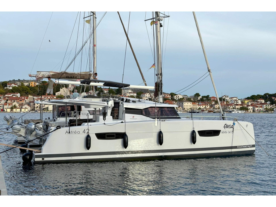 Photo #1 - Astréa 42 (Arisa) in Marina Frapa - 16329