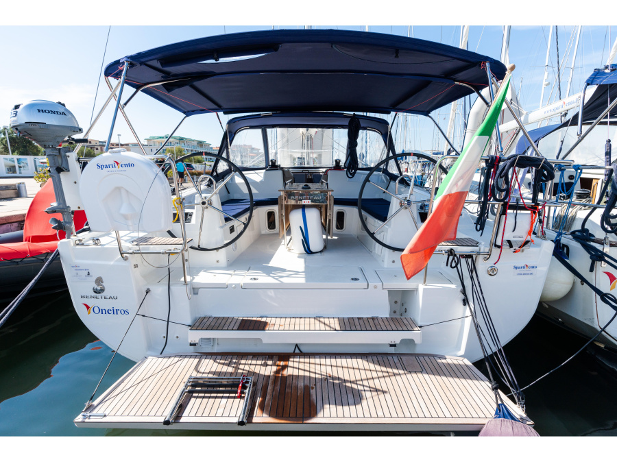 Photo #1 - Oceanis 40.1 (Oneiros - Comfort line) in Marina di - 7847