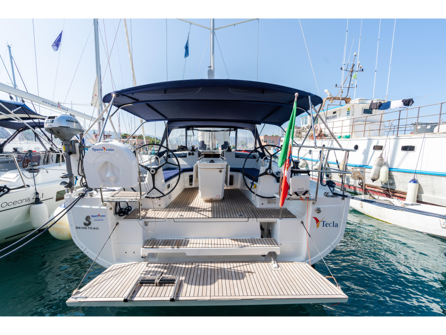 Photo #1 - Oceanis 40.1 (Tecla - Comfort line) in Marina - 6372