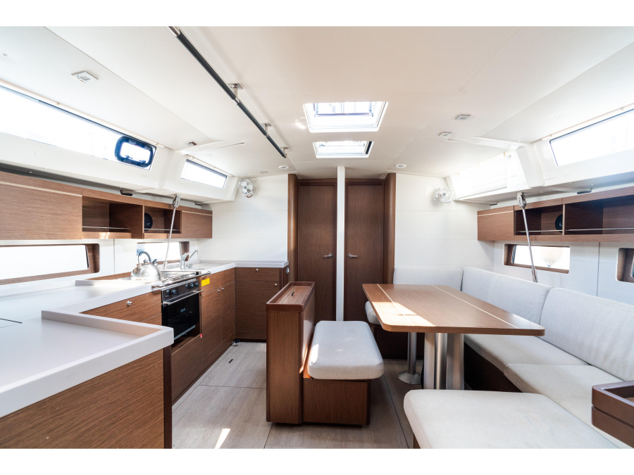 Interior image - 2