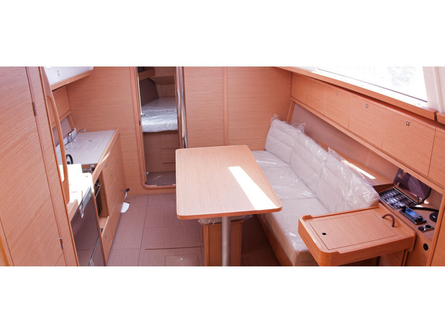 Interior image - 2