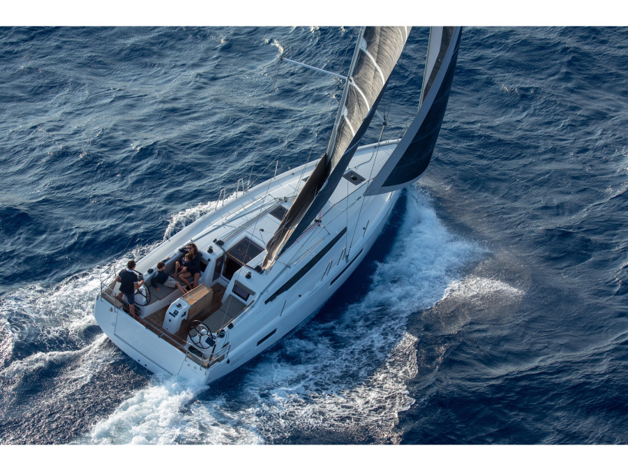 Photo #1 - Sun Odyssey 410 (Sammy 1.0) in Tehnomont Marina Veruda - 9966