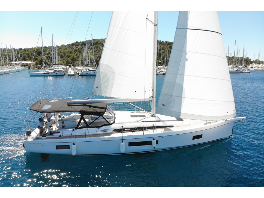 Photo #1 - Oceanis 51.1 (Cloudy Bay) in Marina Frapa - 20295