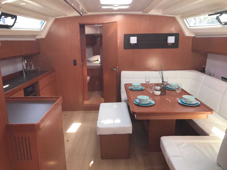 Interior image - 2