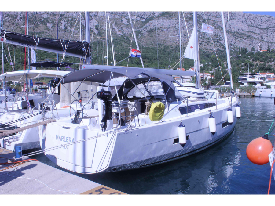 Photo #1 - Dufour 430 Grand Large (Marlera) in ACI Marina - 9739