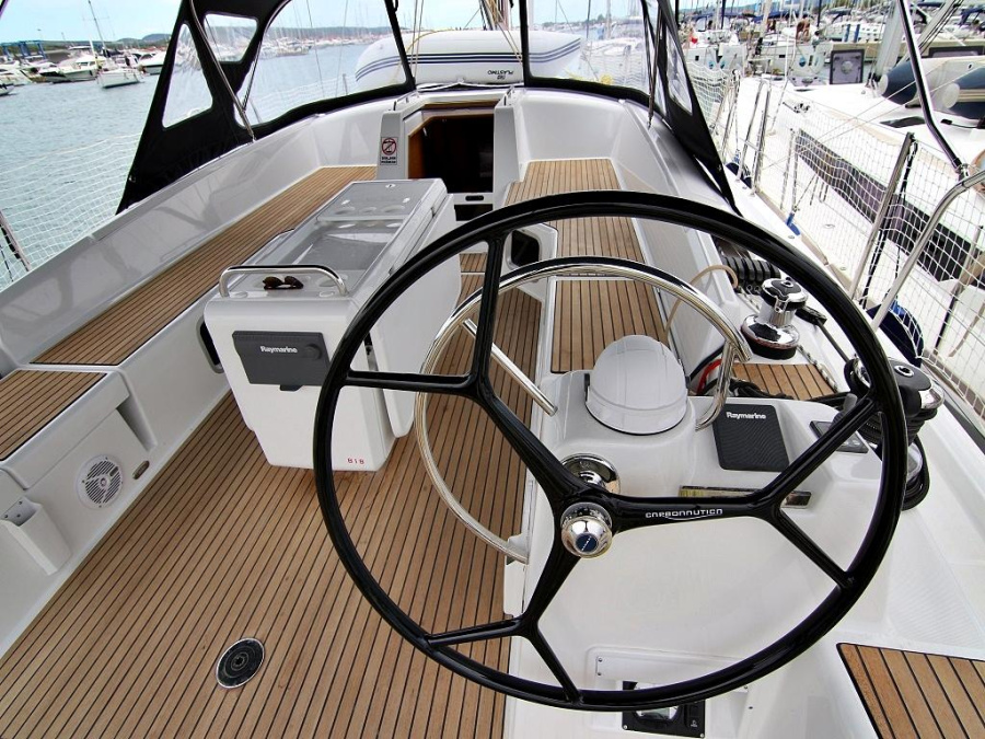 Exterior image - 2