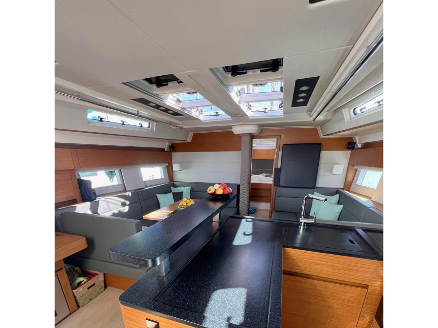 Interior image - 2