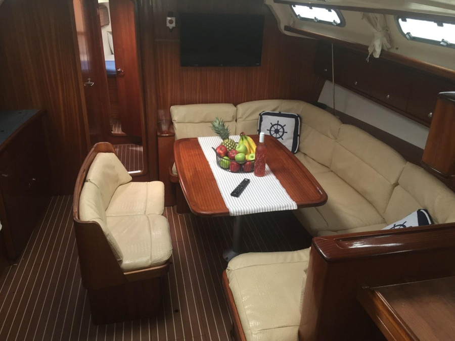 Interior image - 1