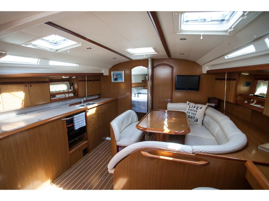 Interior image - 2