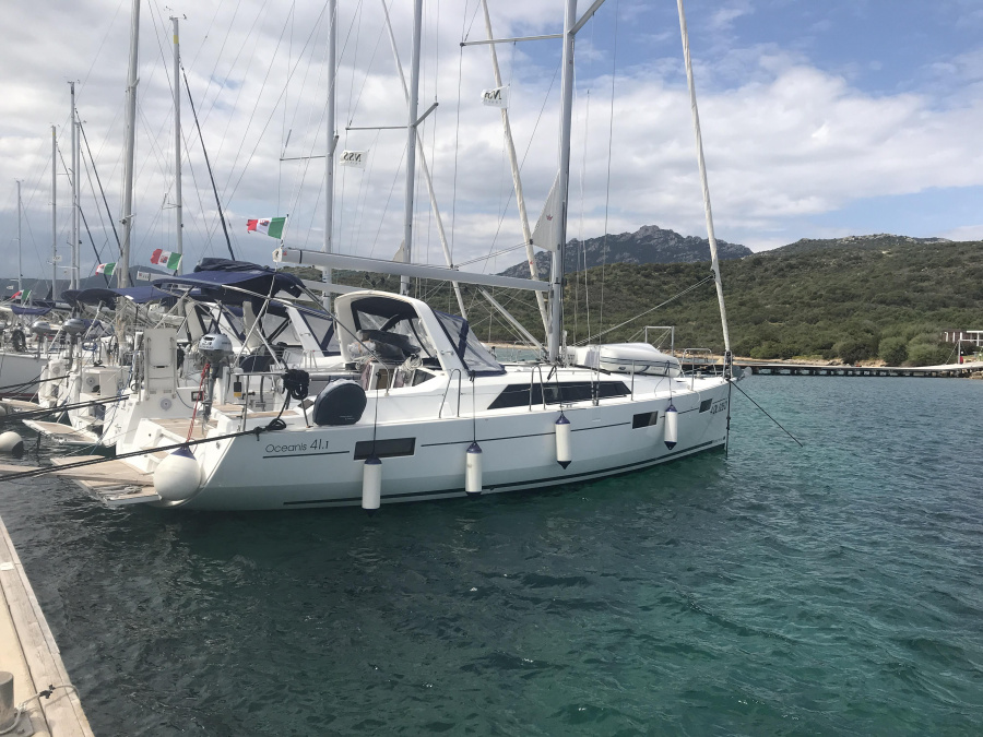 Photo #1 - Oceanis 41.1 (Achemar) in Marina - 9861
