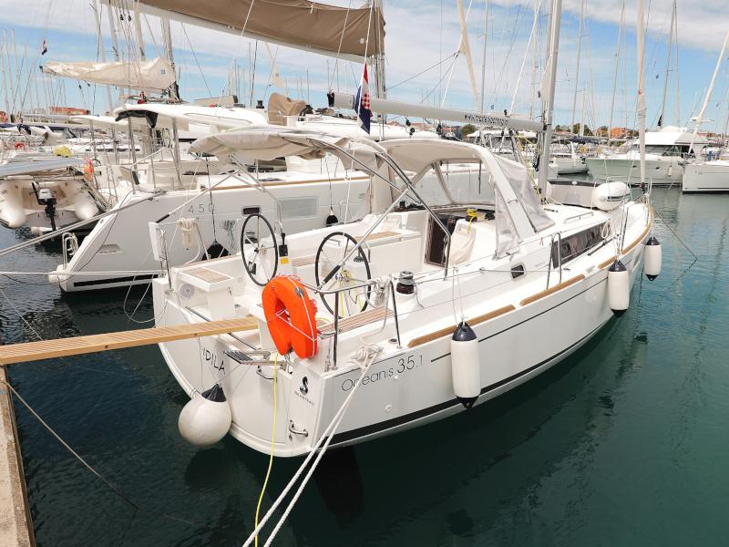 Photo #1 - Oceanis 35.1 (IDILA) in D-Marin Dalmacija Marina - 6120