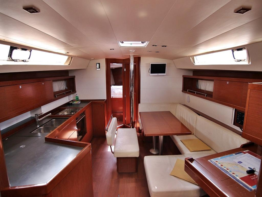 Interior image - 2