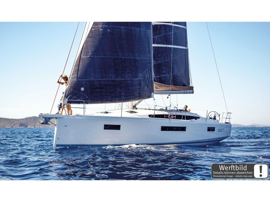 Photo #1 - Sun Odyssey 410 (Titzi) in Marina Naviera Balear - 11045