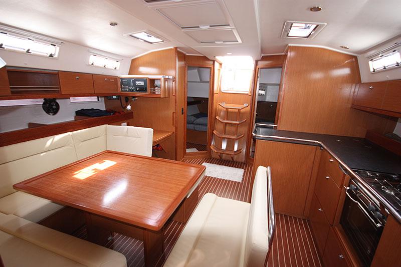 Interior image - 2